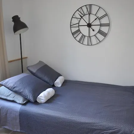 Apartment Centre *